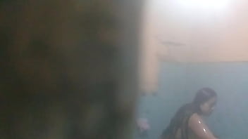 Mi tia ba&ntilde_andose