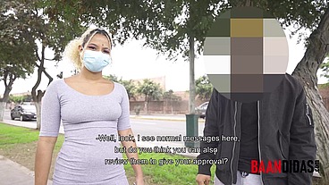 Novia infiel es descubierta en publico por youtuber de badabun, termina con su pareja y la follan por BAANDIDA