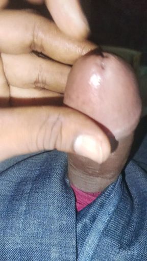 The Hamdsom boy spat in his thick dick in the office, playing with a spit, spilled all the water on himself.