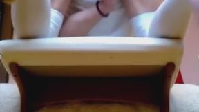 Rear view of Suzy unleashing a stream of luv