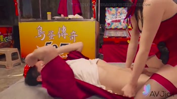 Gang of Horny Mistresses Terrorize a Night Market