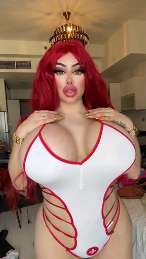 Curvy Bombshell Beauty  Bibi Bugatti