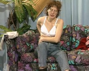 Hairy Simone Shows off Her Bush