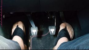Pedal Pumping in Slippers ** Nylonfeet **