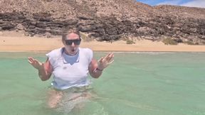 Wet White T-shirt Swimming Underwater