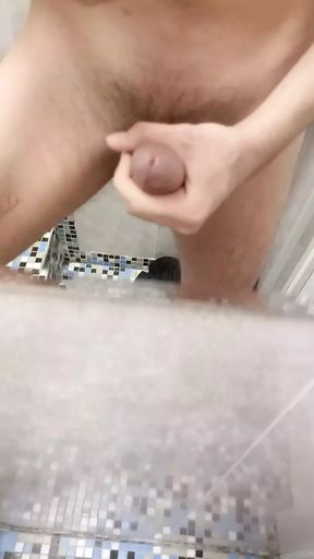 Cumshot in bath