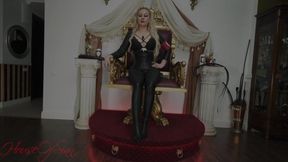 Mistress Lilse teaches the leather fetishist a lesson with Her whips