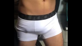 Kacete do novinho t&aacute_ chamando