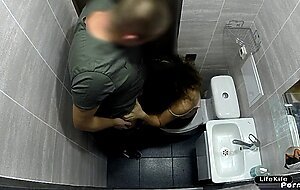 Lifekife, fucked a sweet slut in the toilet of a night