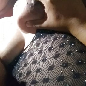 Playing with my stepmom&#039;s clit and sucking her delicious pussy