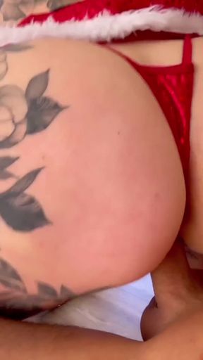 I detonate my stepmother's ass in Christmas (homemade porn)   Clip 1