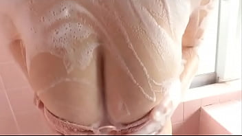 Big breasts gravure model Kiriyama