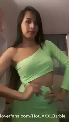 Un video de cuando era una bebe y no conocía hombre ! Tenía que jugar un poco y conocer mi cuerpo DISFUTALO