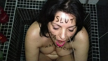 Perverted milf loves Golden Shower