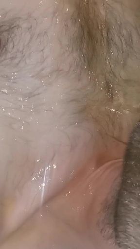 My Piss in the Bath so Hornyyyyy