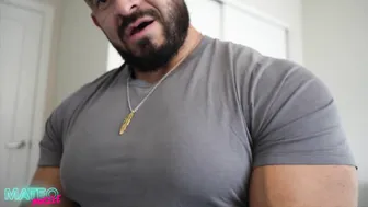 Muscle Otter Flexes His Taut T-Shirt Torso and Bouncing Chest