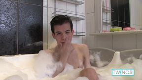 Foam-Covered Xander Spreads His Ass And Strokes His Cock In The Bath!