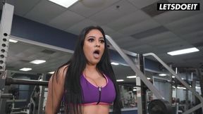 Influencer Fucks Crazy Fan (Selina Bentz, Serena Santos, Tony Rubino)