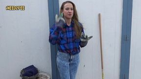cheyenne jewel pisses her skintight jeans