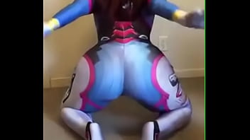 Overwatch D.va cosplay | Nerf this!