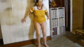 Erotic dance on Heartbeat song