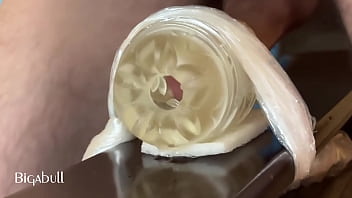 Delicioso masturbador de verga