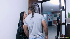 Porn&ocirc_ com hist&oacute_ria de Corno - Mesmo sabendo fila andou, ex marido pediu pra voltar com sua ex. Com direito a beijinho na boca e tudo...- AmoPornoBR