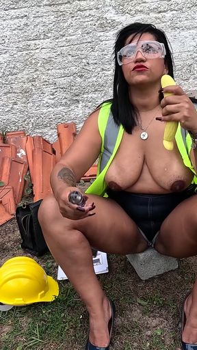 Work and Horniness: the Architect&#039;s Wild Masturbation on a Live Construction Site!