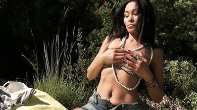 Suzie Q - Nature Immersion