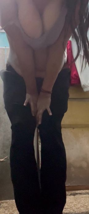 Sexy bhabhi bathroom video