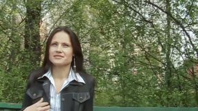 The Director Lures Her in the Park and Takes Her Home to Shooting a Porn Film