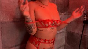 pour bien commencer la semaine je vous emmene dans ma douche toujours gratuit...