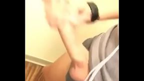 Mi amigo se jala la verga