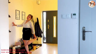 BBW brunett med små bröst får sin röv knullad hårt och fylld med en klibbig creampie