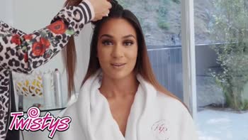 Emily Willis & Alexis Zara's Sultry Latin Lesbian Encounter