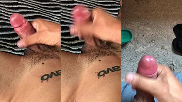 Me masturbando gostoso cheio de tesão na pica doido pra gozar