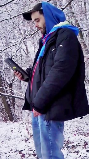 Masturbate in Outdoor in Winter