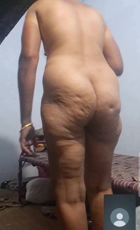 Pussy show indian tamil aunty