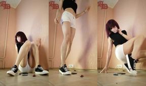 Tranny Giantess Amanda Smashes Cars Sneakers Cum Explodes