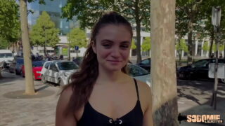 La francese Lauren Walker scopata in un&#39;orgia anale hardcore