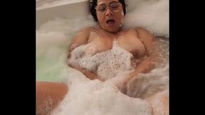Big-Booty Latina MILF gets showered with golden cum