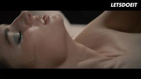 Masked Shemale Leanne Laced In Tight Fantasy Sex Session - LETSDOEIT