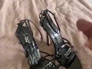 Massive cumblast on wifes heels