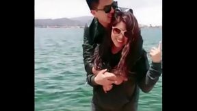 excitada a orillas del lago titicaca Puno