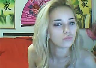 Really hot blonde teen masturbates on the webcam in her room