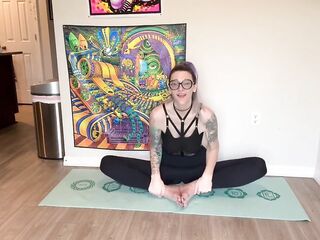 67 Tall Yoga Session - 13 Minutes of Stretching & Flexibility