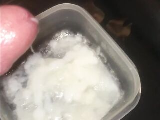 Chocolate pudding with 10 loads cum sauce