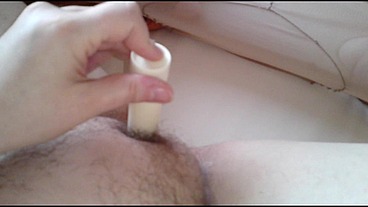 Pralle Stute spielt vor Nylonjunge in Strumpfhose [Masturbation]