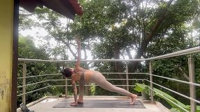 free hot Girl Nikatsu does Yoga with you