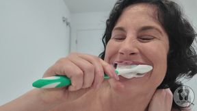 4K DENTAL HYGIENIST ROUTINE MOUTH FETISH CLOSEUPS IN TOPLESS